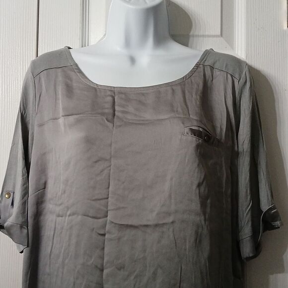 The Limited Factory gray/silver blouse mixed media material Sz XL NWOT - Picture 3 of 7